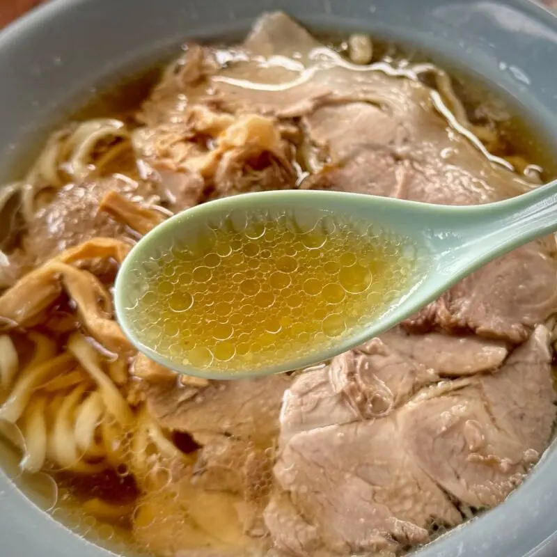 肉中華そば 錦 大館店 秋田県大館市立花 下川沿駅 らーめん錦グループ 肉中華そば ちゃん系ラーメン チャーシュー麺 醤油ラーメン スープ