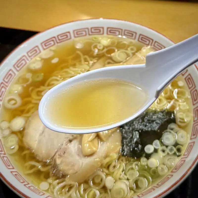こけし食堂 宮城県気仙沼市田中前 不動の沢駅 ラーメン 醤油ラーメン スープ