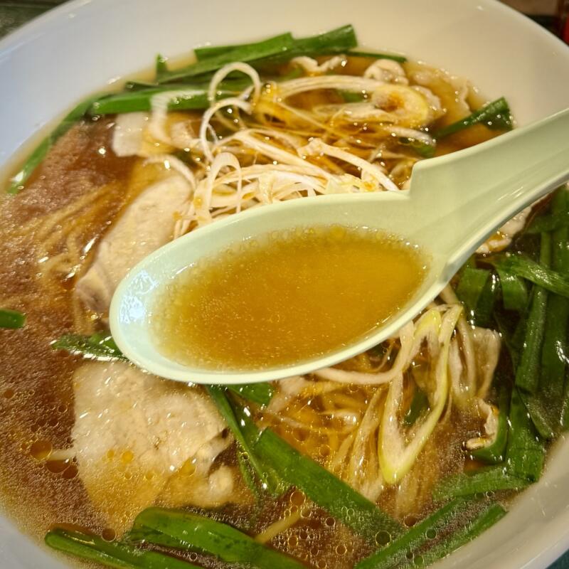 カフェレストラン 秋田県秋田市添川 秋田温泉プラザ内 食堂 食事処 ピリ辛ニラそば ニラ醤油ラーメン ピリ辛中華そば スープ