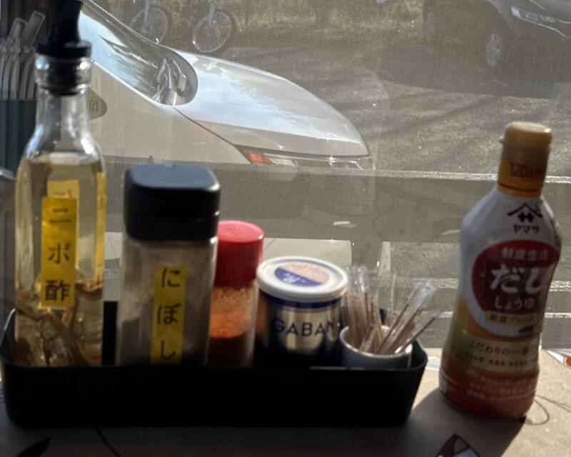 中華そば ちくりん 岩手県滝沢市後 大更駅 豚ももチャーシュー麺 醤油ラーメン 味変 調味料