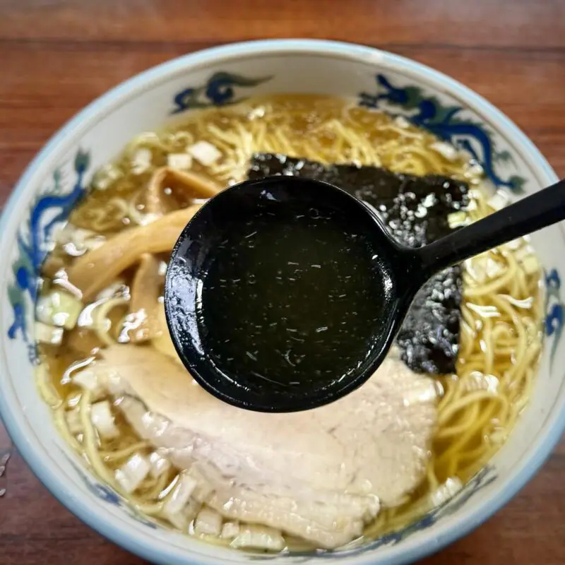 山下食堂 山形県東根市温泉町 東根駅 中華そば 醤油ラーメン スープ