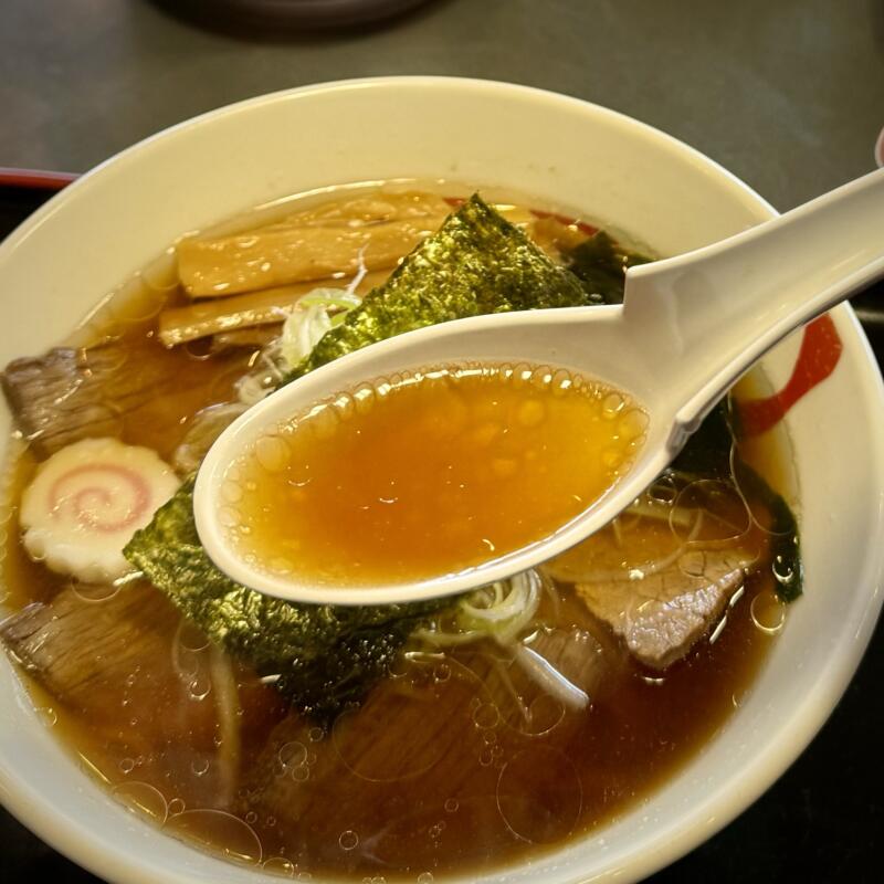 平吉ラーメン へいきち 山形県山形市富の中 平吉ラーメン 牛骨ラーメン 醤油ラーメン 牛チャーシュー麺 スープ