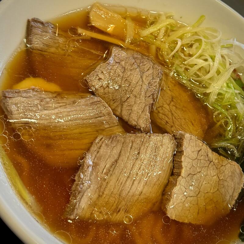 平吉ラーメン へいきち 山形県山形市富の中 平吉ラーメン 牛骨ラーメン 醤油ラーメン 牛チャーシュー麺 具