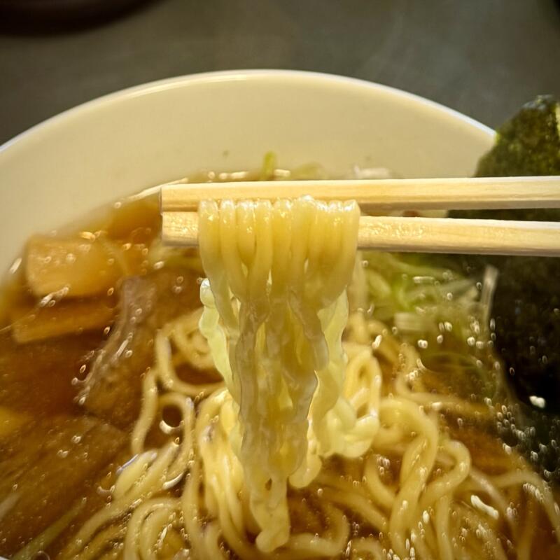 平吉ラーメン へいきち 山形県山形市富の中 平吉ラーメン 牛骨ラーメン 醤油ラーメン 牛チャーシュー麺 麺