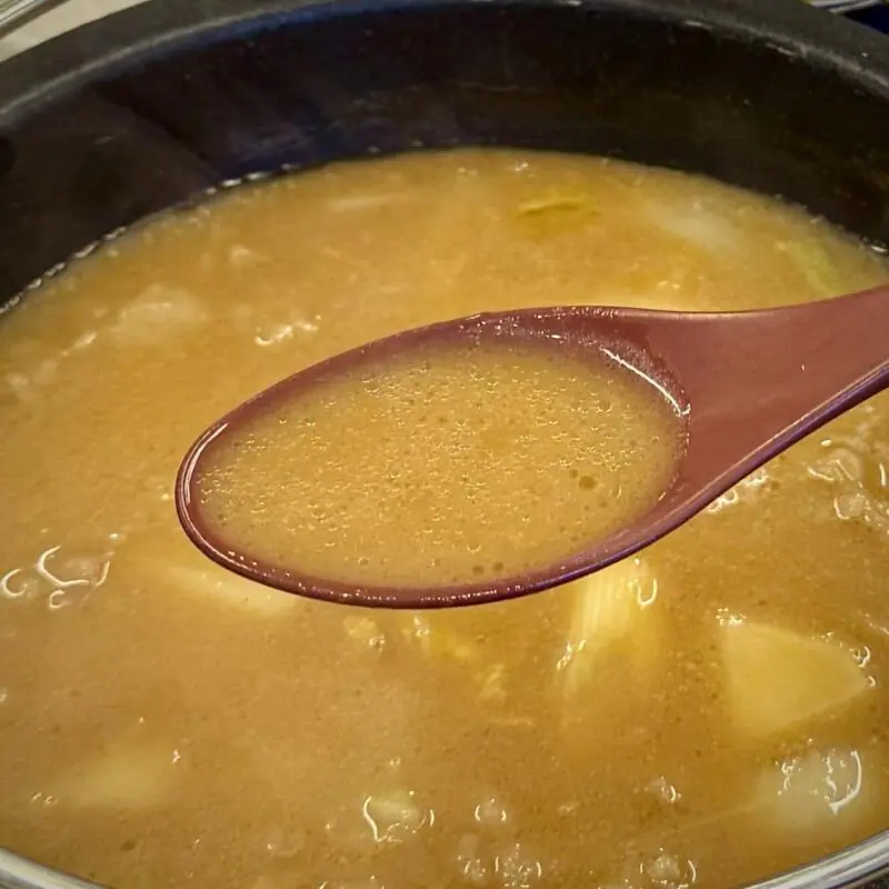 吉野家 7号線秋田土崎店 秋田県秋田市土崎港相染町 土崎駅 牛肉玉ラーメン鍋膳(とんこつ) 牛肉玉とんこつラーメン鍋膳 スープ