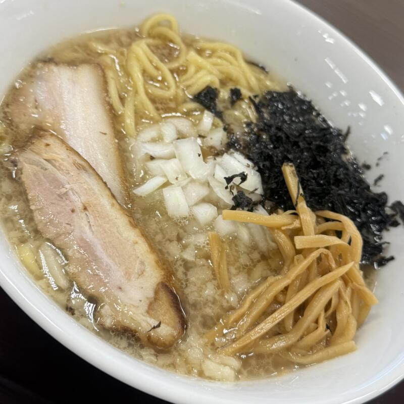 ラーメン哲學 八竜店 秋田県山本郡三種町浜田 テラタ八竜店フードコート内 燕三条系 背脂中華そば 燕背脂ラーメン 背脂醤油ラーメン 具