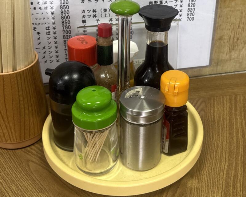 仙龍 せんりゅう 岩手県盛岡市南仙北 仙北町駅 ラーメン 醤油ラーメン 味変 調味料