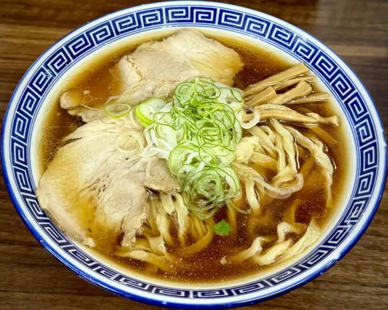 中華そば ﻿琴の こんの 山形県鶴岡市羽黒町黒瀬 鶴岡駅 太麺中華そば ウイング麺 醤油ラーメン