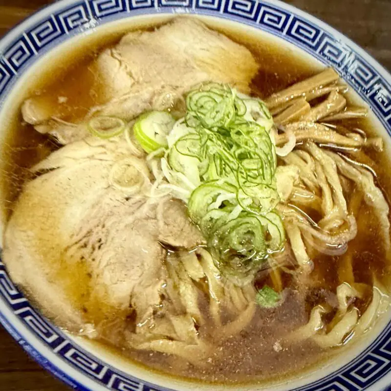 中華そば ﻿琴の こんの 山形県鶴岡市羽黒町黒瀬 鶴岡駅 太麺中華そば ウイング麺 醤油ラーメン 具