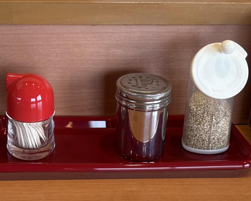 総本家 しなとら 戸蒔店 しな虎 支那虎 秋田県大仙市戸蒔 大曲駅 台湾らーめん 台湾ラーメン 味変 調味料