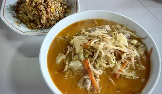 食堂 いこい＠秋田県湯沢市相川にて辛口みそラーメン＆半チャーハンをオーダー！今年で創業44年の昭和の空気漂う激渋な食事処♪