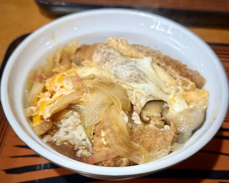 雲沢観光ドライブイン 秋田県仙北市角館町雲然 Ａセット カツ丼・ラーメン かつ丼