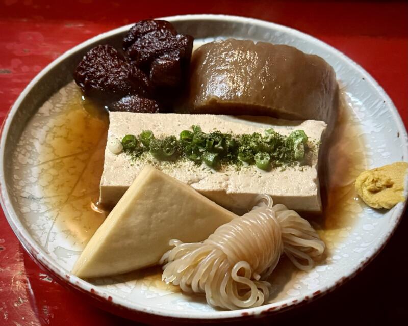 江戸中 えどちゅう 秋田県秋田市大町 川反 かわばた 秋田駅 おでん おまかせ ちくわ 大根 豆腐 はんぺん 糸こんにゃく