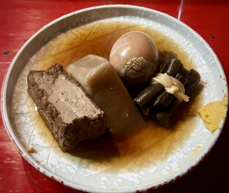 江戸中 えどちゅう 秋田県秋田市大町 川反 かわばた 秋田駅 おでん おまかせ 厚揚げ こんにゃく 卵 山菜 にゅうさく にお えぞにゅう