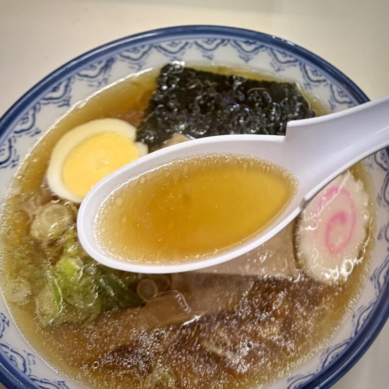 そば処 紀文 きぶん 秋田県秋田市大町 川反 秋田駅 千秋麺 半 ハーフサイズ 醤油ラーメン スープ