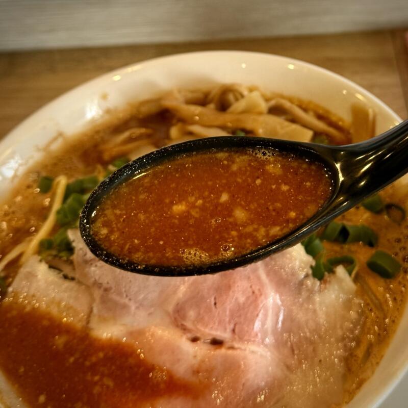 麺屋 周 まこと 秋田県大仙市長野 旧中仙町 羽後長野駅 旨辛魚介とんこつ 辛旨 濃厚魚介豚骨ラーメン 辛辛魚 スープ