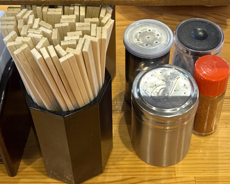 山大前やまとや 山形県米沢市城南 南米沢駅 塩中華 塩中華そば 塩ラーメン 山形ご当地 米沢ラーメン 味変 調味料