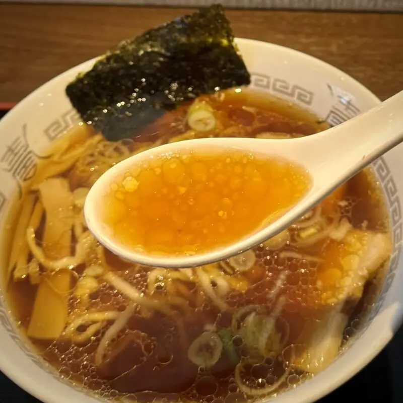 金ちゃんラーメン 米沢店 米沢金ちゃんラーメン 山形県米沢市林泉寺 南米沢駅 中華そば 醤油ラーメン スープ