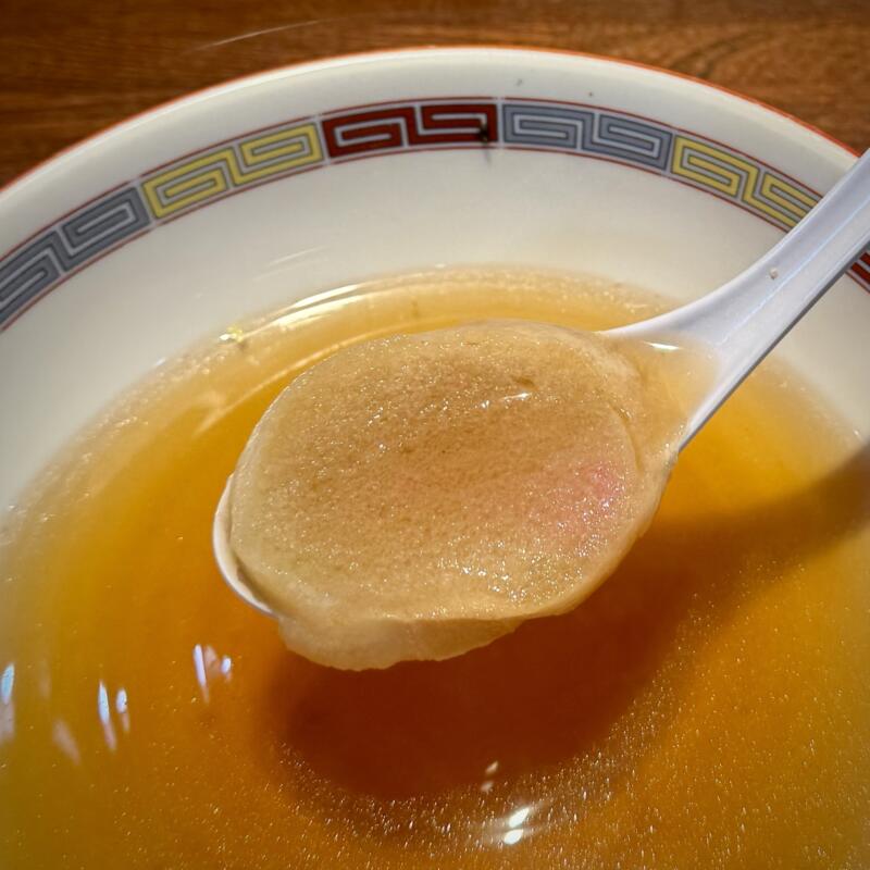 支那そば 伊藤 秋田県秋田市中通 秋田市民市場 秋田駅前 買物広場 中華そば 秋田ご当地 十文字ラーメン 醤油ラーメン 麩