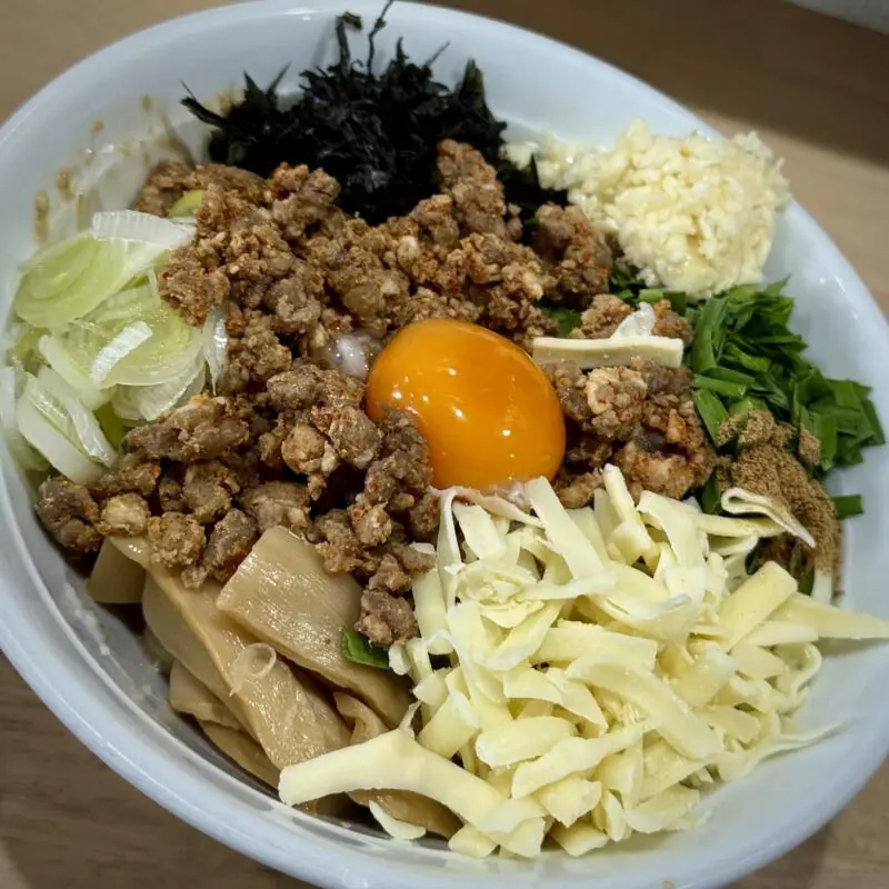 MONCHAN RAMEN SHUN もんちゃんラーメン シュン 秋田県由利本荘市川口 羽後本荘駅 県立大学入口 名古屋ご当地ラーメン 台湾まぜそば チーズ 具