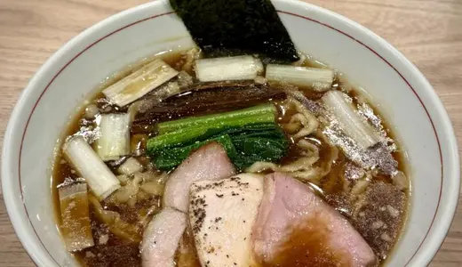 麺処にし尾＠千葉県柏市東にて手揉み中華そば(醤油)をオーダー！雑味のない芳醇な鶏ニボスープ＆フワ・モチ食感の手揉み太麺の組み合わせが堪らない絶品ラーメン♪