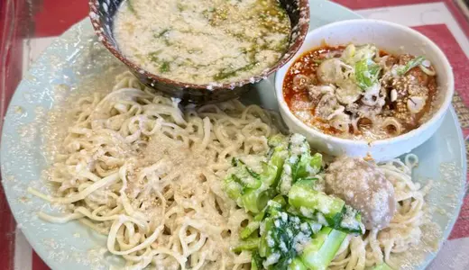 とん平食堂＠茨城県牛久市東大和田町にて辛ホルつけメン＋こってり増しをオーダー！ジャンクなビジュアルと悪魔的な味に心を奪われる魔性のつけ麺♪