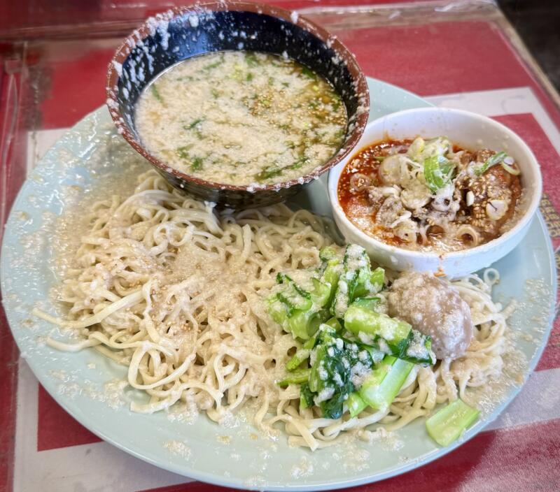 もつ煮 とん平食堂 牛久本店 茨城県牛久市東大和田町 ひたち野うしく駅 さくら園 辛ホルつけメン 辛口ホルモン つけ麺 こってり増し