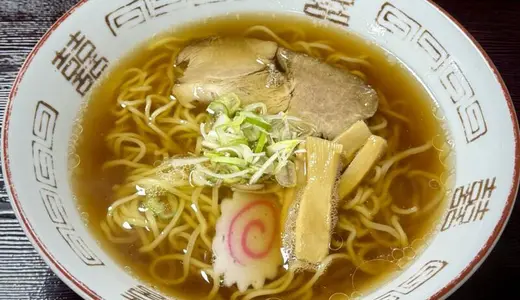 かしわ温泉食堂＠秋田県由利本荘市西目町西目にて醤油ラーメンをオーダー！今年で創業29年を迎える温泉施設内で食べるノスラー♪