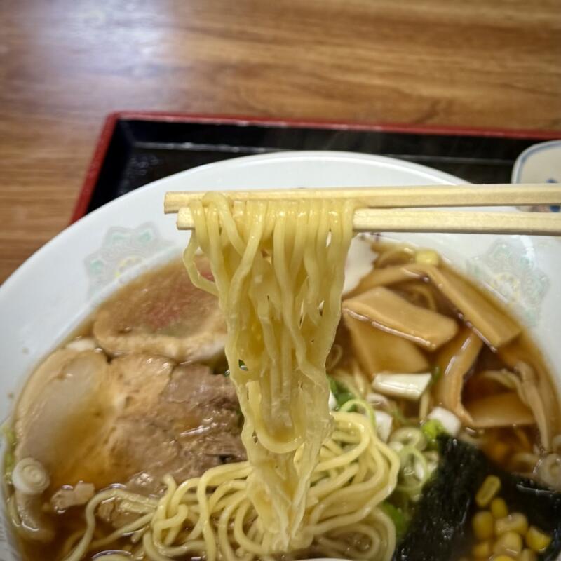 丸駒食堂 お食事処 寿司 丸駒 秋田県大仙市刈和野 中華そば 醤油ラーメン ミニおにぎり付き 塩オニギリ 麺