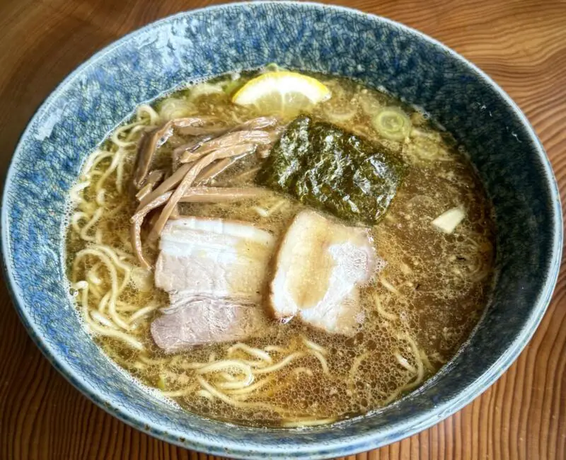 麺屋もと 秋田県能代市高塙 東能代駅 内崎中柳 正油(並) 醤油ラーメン 秋田ご当地 十八番系ラーメン