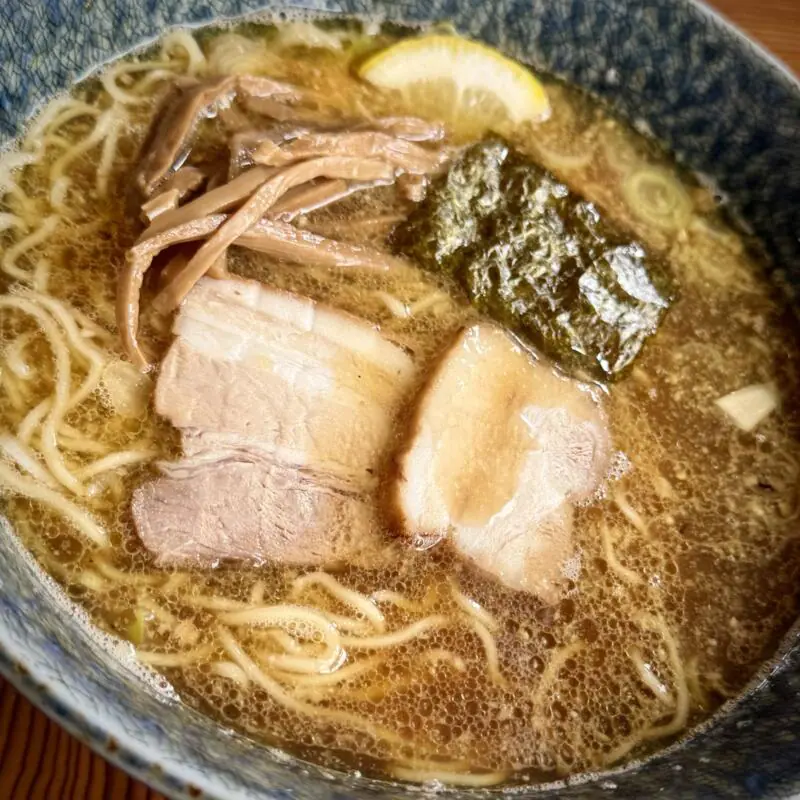 麺屋もと 秋田県能代市高塙 東能代駅 内崎中柳 正油(並) 醤油ラーメン 秋田ご当地 十八番系ラーメン 具