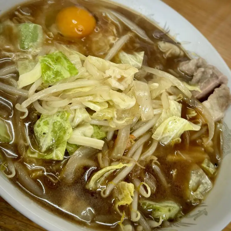 めしや 秋田県秋田市土崎港中央 土崎駅 臨港署前 秋田ご当地ラーメン 元祖秋田ちゃんぽん ソースラーメン ソースチャンポン めしやブラック 具