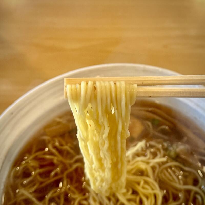 らーめん小江戸 秋田県秋田市泉中央 泉外旭川駅 八橋大畑 秋田ご当地 江戸系ラーメン 辛醤油ラーメン スープ