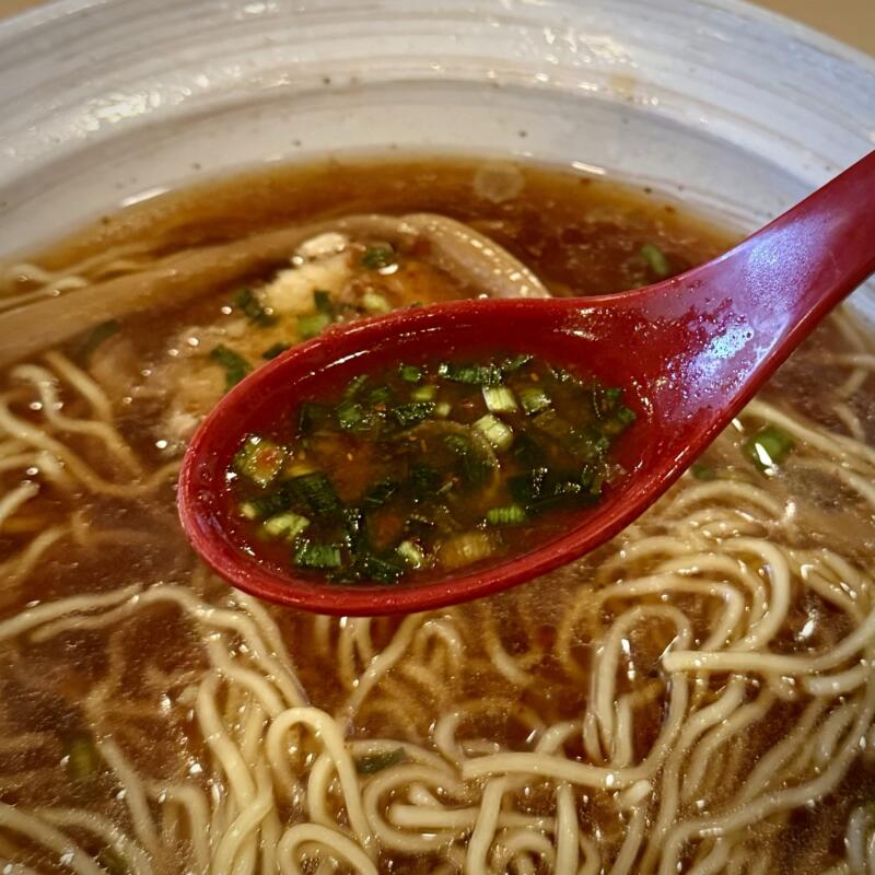 らーめん小江戸 秋田県秋田市泉中央 泉外旭川駅 八橋大畑 秋田ご当地 江戸系ラーメン 辛醤油ラーメン スープ