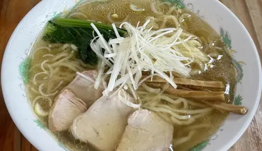 白河中華そば よし川家＠栃木県大田原市住吉町にて塩ラーメンをオーダー！白河ラーメンのレジェンド・とら食堂の流れを汲む人気店♪