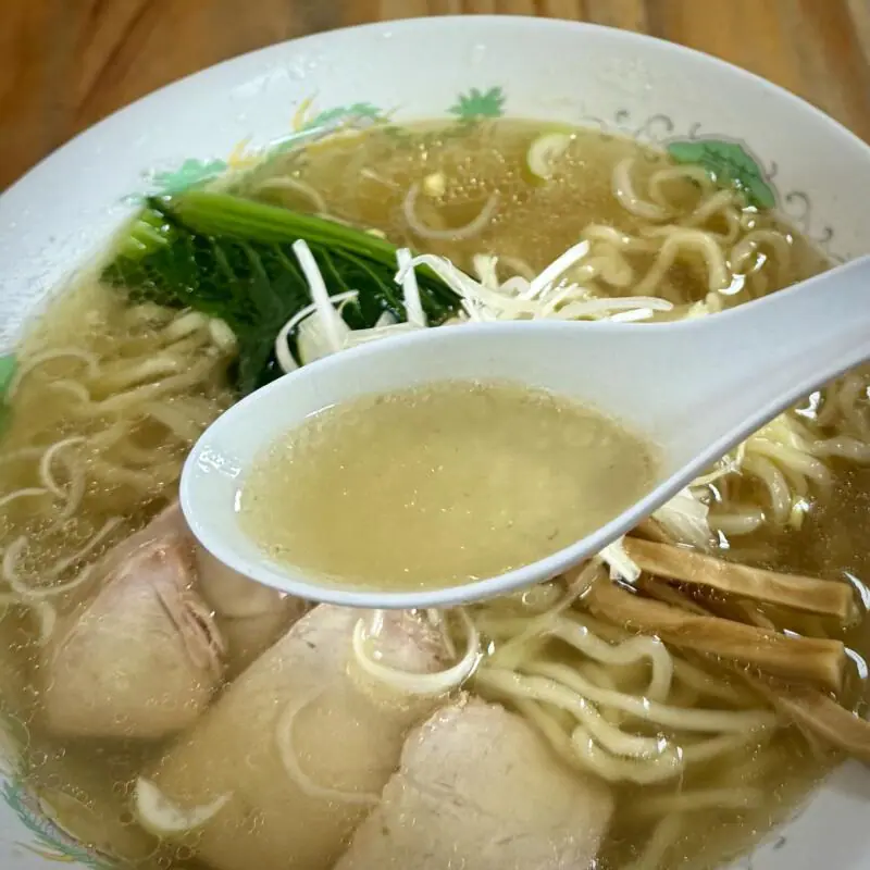 白河中華そば よし川家 よしかわや 栃木県大田原市住吉町 西那須野駅 ヨークタウン前 塩ラーメン 福島県ご当地 白河ラーメン スープ