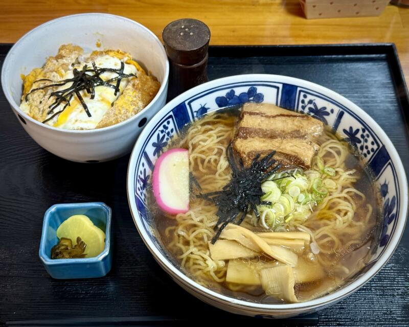 そば味処 やまがた庵 秋田県秋田市高陽青柳町 泉外旭川駅 青柳麺 和風中華そば 醤油ラーメン ミニかつ丼 カツ丼