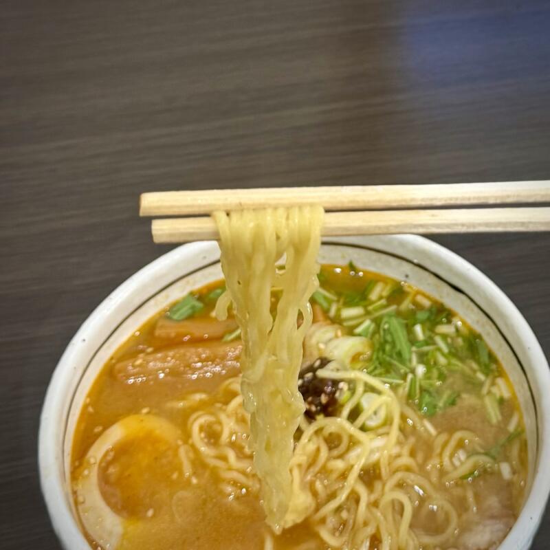 きらく食堂 秋田県横手市条里 一の口 横手駅 半ラーメン みそラーメン 味噌ラーメン 麺