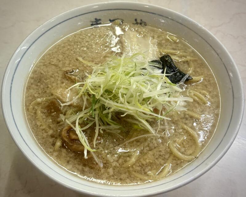 まつや食堂 食堂 まつや 新潟県燕市殿島 県央大橋東詰 燕駅 中華そば 燕背脂ラーメン 背脂醤油ラーメン