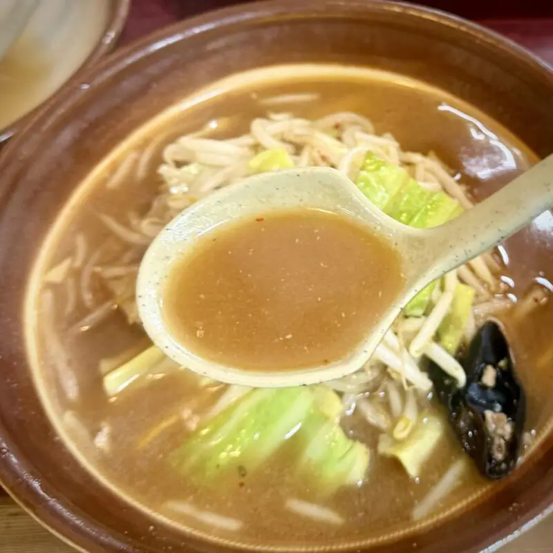 ラーメン こまどり 新潟県新潟市西蒲区竹野町 竹野町農協前 巻駅 味噌ラーメン 新潟ご当地 新潟濃厚味噌ラーメン 割りスープ付き スープ