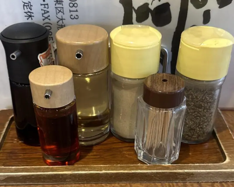 らーめん 三咲屋 みさきや 新潟県新潟市東区大形本町 大形本町三丁目 大形駅 しおセット しおらーめん 塩ラーメン 半チャーハン 炒飯 味変 調味料