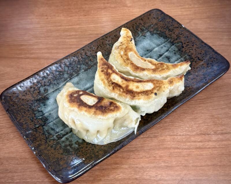 ラーメン めん丸 十文字店 秋田県横手市十文字町 八兵工丁 十文字駅 丸セット 半チャーシュー丼 餃子3個 ぎょうざ ギョーザ