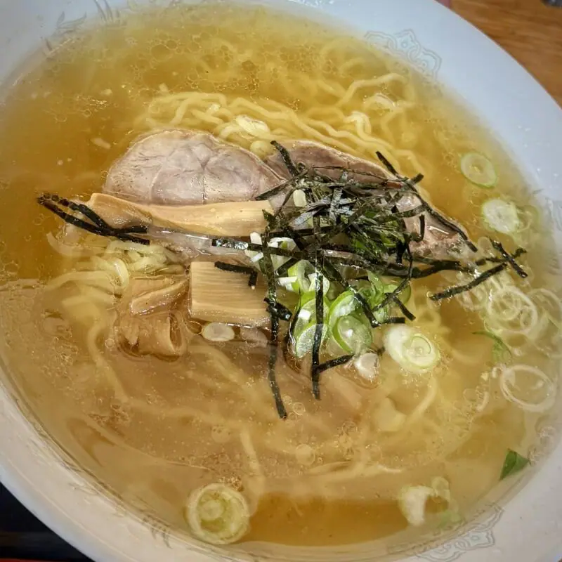 お食事処 きらく 秋田県秋田市楢山本町 楢山南中町 羽後牛島駅 ラーメンセット ミニチャーハン付き 塩ラーメン 具