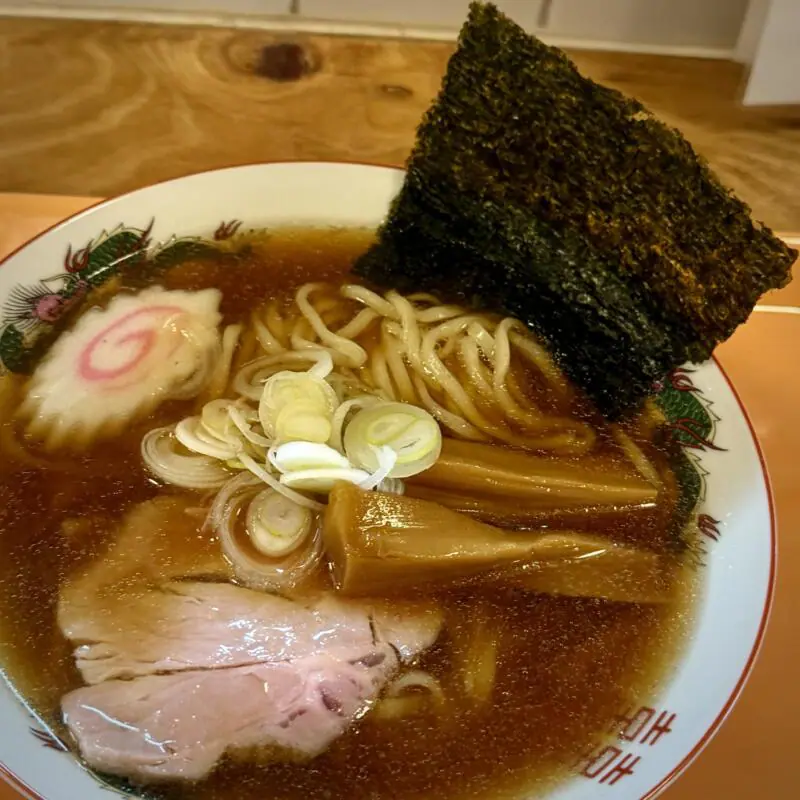ぶんしち食堂 文七食堂 秋田県秋田市山王 高陽青柳町 泉外旭川駅 秋田駅 中華そば 醤油ラーメン 具
