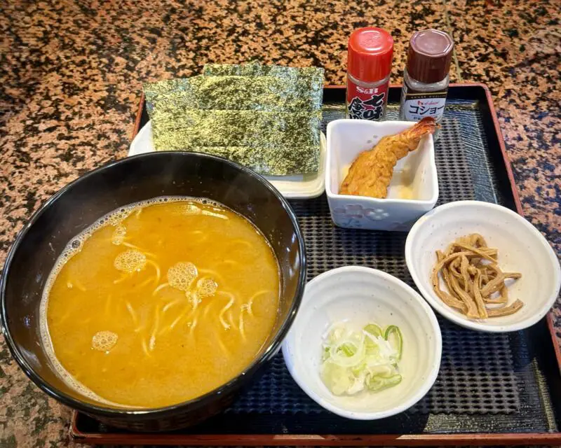 太助寿司 本店 たすけずし 秋田県秋田市下新城中野 中野二区 追分駅 香味亭 湯の台食堂 コラボラーメン 究極のエビ味噌ラーメン オマール海老味噌ラーメン