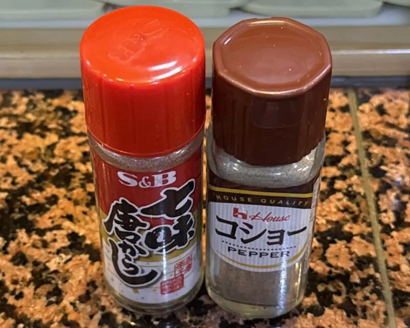 太助寿司 本店 たすけずし 秋田県秋田市下新城中野 中野二区 追分駅 香味亭 湯の台食堂 コラボラーメン 究極のエビ味噌ラーメン オマール海老味噌ラーメン 味変 調味料