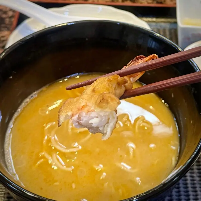 太助寿司 本店 たすけずし 秋田県秋田市下新城中野 中野二区 追分駅 香味亭 湯の台食堂 コラボラーメン 究極のエビ味噌ラーメン オマール海老味噌ラーメン 自家製の海鮮かまぼこ カマボコ