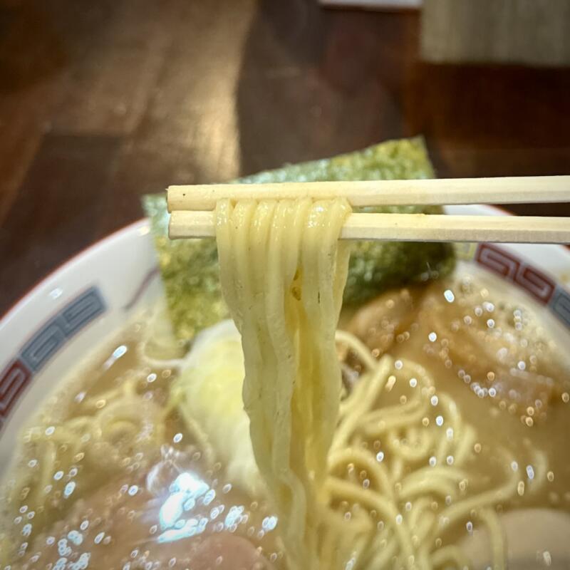 らーめん萬亀 ばんき 秋田県秋田市中通 秋田駅前 買物広場 濃厚味噌 濃厚豚骨魚介系ラーメン 味噌ラーメン 自家製麺