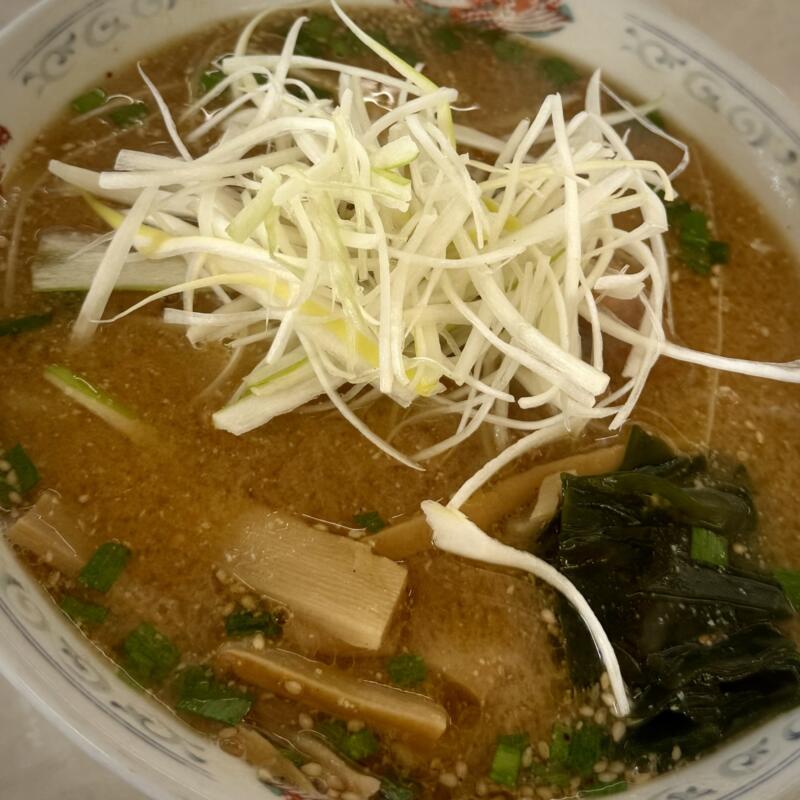 ラーメンショップ105 秋田県大仙市花館 大曲駅 殿屋敷 みそホルモンラーメン ほるもん もつ煮込み 味噌ラーメン 具