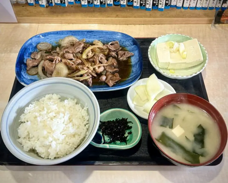 東寿司 秋田県横手市平鹿町 浅舞覚町 醍醐駅 ホルモン定食